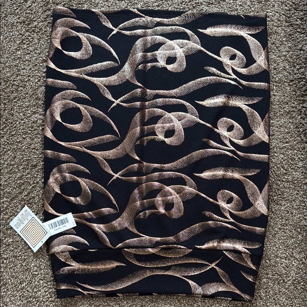 LulaRoe Elegant Black and Gold Cassie